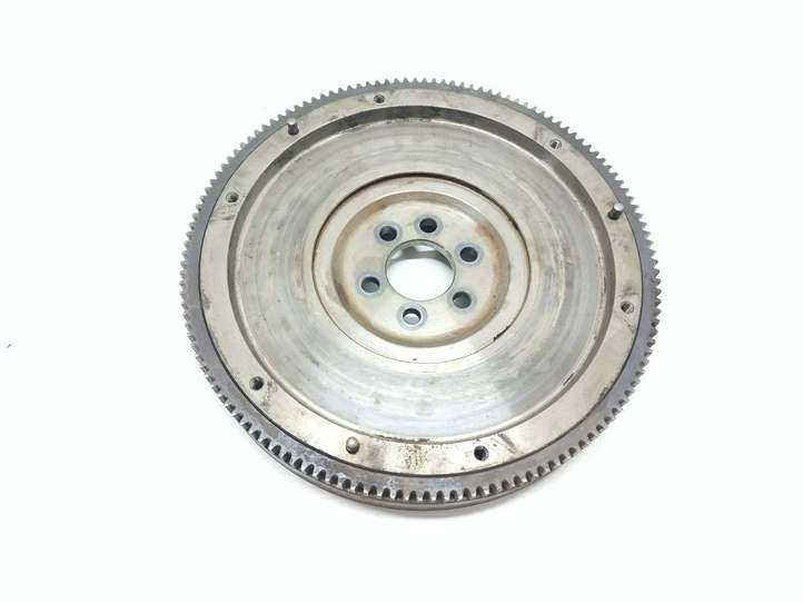 Volkswagen Polo (1994 - 2001)  045105273 Маховик