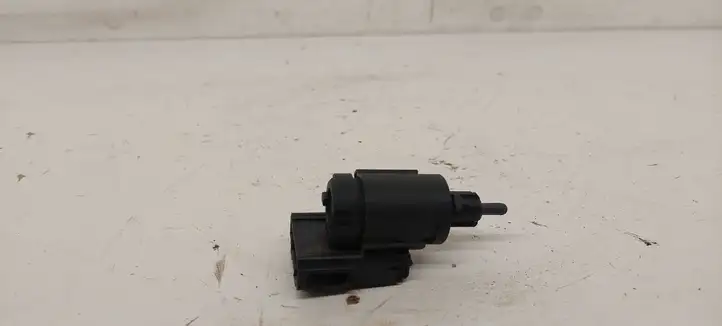 Audi A3/S3 8P (2003 - 2005) 3B0945511A Датчик педали тормоза — фото 3