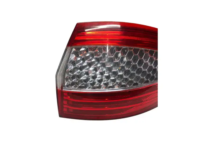 Ford Mondeo MK IV (2007 - 2014) 7S7113404B Задний фонарь в кузове — фото 2