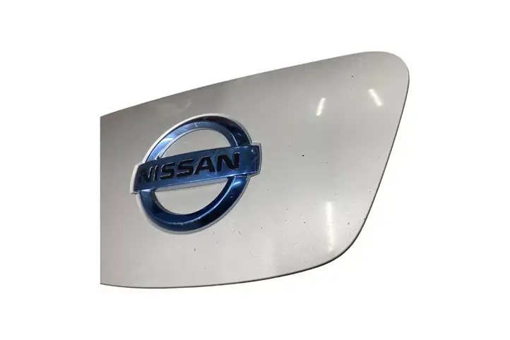Nissan Leaf I (ZE0) (2010 - 2017) Крышка зарядного разъема — фото 6