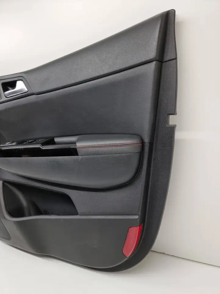 Kia Sportage (2018 - 2021) 82340F1010WK Обшивка передней двери — фото 2