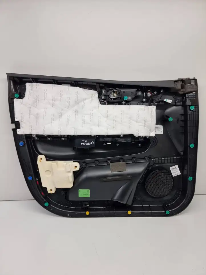 Kia Sportage (2018 - 2021) 82340F1010WK Обшивка передней двери — фото 5
