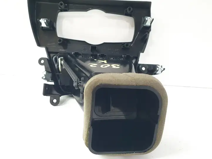BMW 6 F12 F13 (2010 - 2018) 919748409 Боковой воздушный дефлектор — фото 2