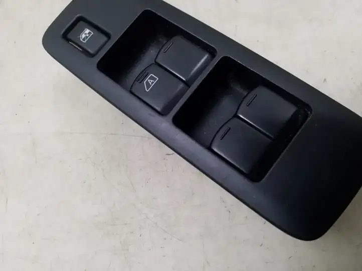 Nissan Qashqai (2006 - 2010) 25401BB60B Блок кнопок стеклоподъемников — фото 5