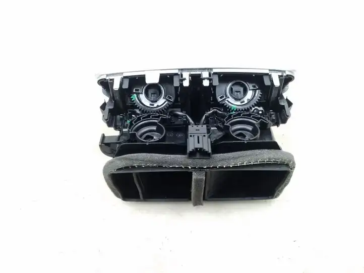 Audi A6 C7 (2014 - 2018) 4G0819203 Центральный воздушный дефлектор — фото 4