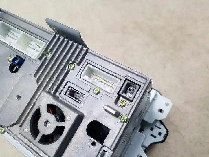 Kia Ceed (2015 - 2018) 96560A2100WK Магнитола / мультимедийная система — фото 5
