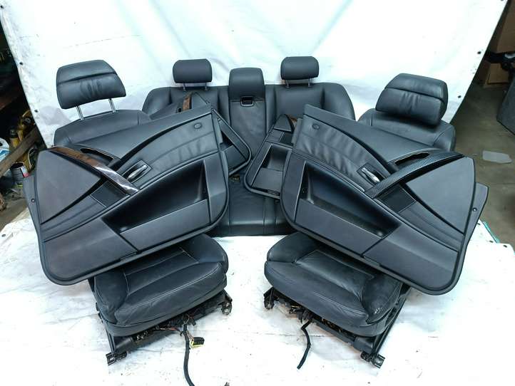 BMW 5 E60 E61 (2004 - 2010)   Комплект отделки дверей
