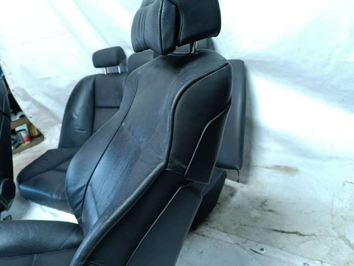 BMW 5 E60 E61 (2004 - 2010)   Комплект отделки дверей