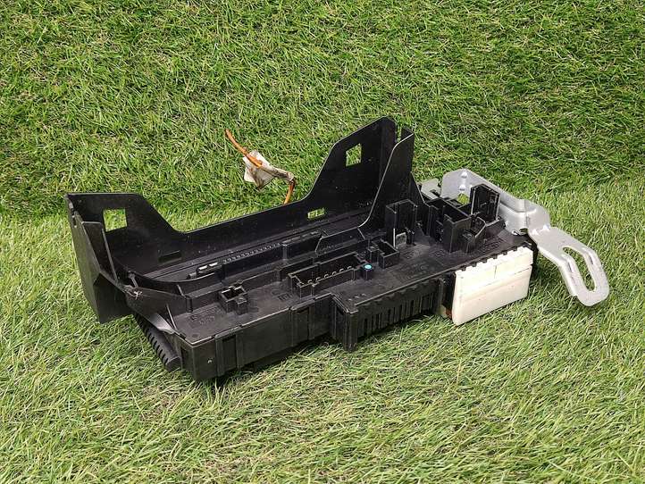Mercedes-Benz C W204 (2007 - 2014)  016706581 Блок управления питанием