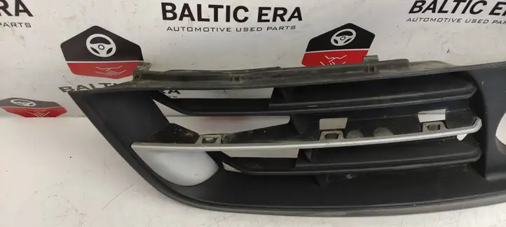 BMW 5 F10 F11 (2009 - 2016) 7342412 Решетка противотуманной фары — фото 2