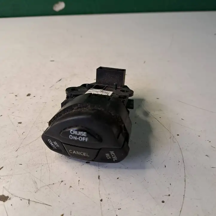 Nissan X-Trail T30 (2001 - 2007) 255519H200 Кнопки на рулевом колесе — фото 1