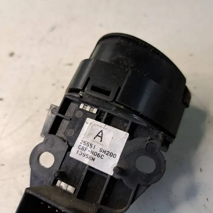 Nissan X-Trail T30 (2001 - 2007) 255519H200 Кнопки на рулевом колесе — фото 3