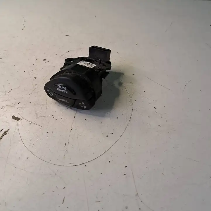 Nissan X-Trail T30 (2001 - 2007) 25552EQ300 Кнопки на рулевом колесе — фото 2