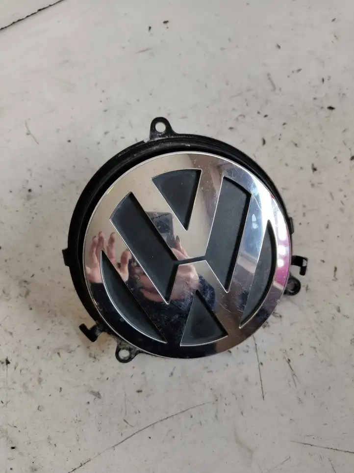 Volkswagen Golf V (2003 - 2009) 1K0827469E Ручка крышки багажника — фото 1