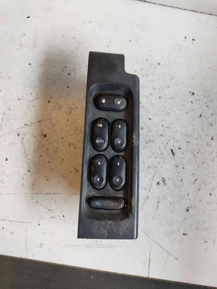 Land Rover Freelander (2003 - 2006) M24445 Кнопка стеклоподъемников — фото 1
