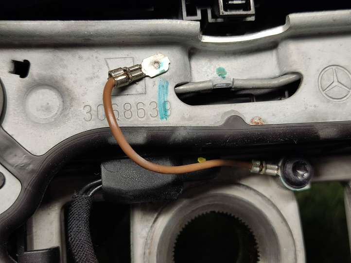 Mercedes-Benz C W204 (2007 - 2014)  3068639 Руль