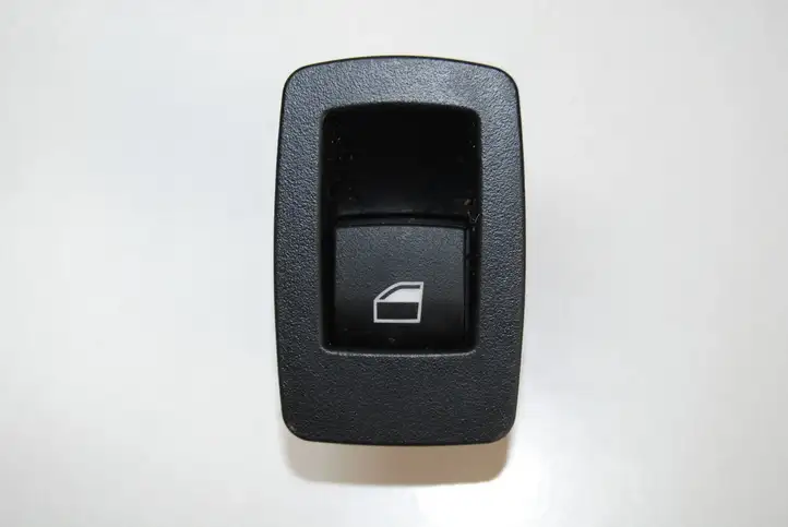 BMW (2013 - 2017) 9208106 Кнопка стеклоподъемников — фото 1