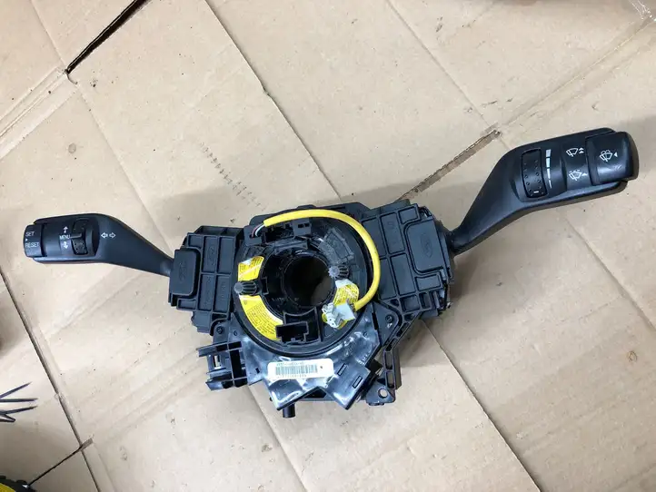 Ford Focus (2005 - 2008) 4M5T14A664 Контактное кольцо SRS — фото 1