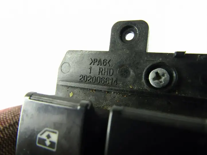 Opel Antara (2006 - 2011) Кнопка стеклоподъемников — фото 2