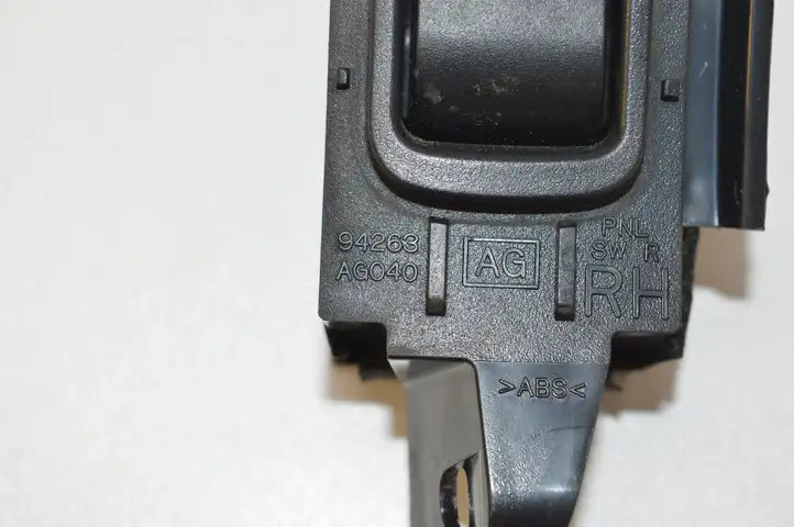 Subaru Outback (2007 - 2009) 94263AG040 Блок кнопок стеклоподъемников — фото 6