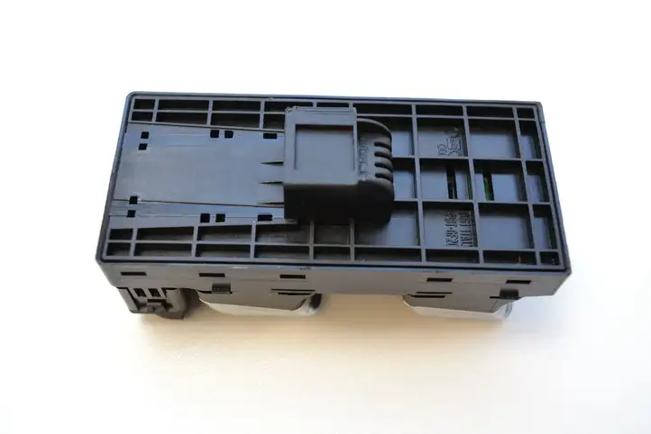 Audi A6 C7 (2014 - 2018) 4G0359851 Кнопка стеклоподъемников — фото 3