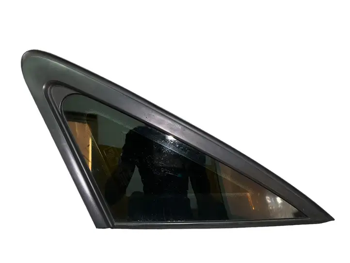 Audi A4 S4 B9 (2015 - 2019) 8W5845300 Заднее боковое стекло — фото 1