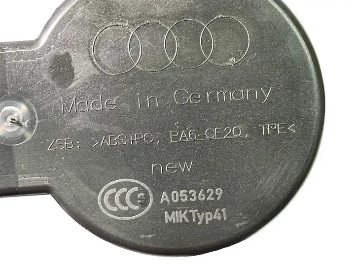 Audi A3/S3 8V (2016 - 2020) 8V1864261F Другая деталь консоли (туннеля) — фото 2