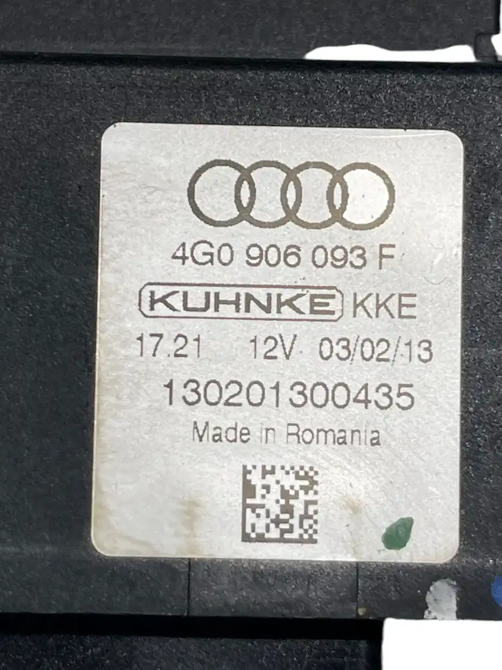 Audi A6 C7 (2011 - 2014) 4G0906093F Прочие блоки управления — фото 7