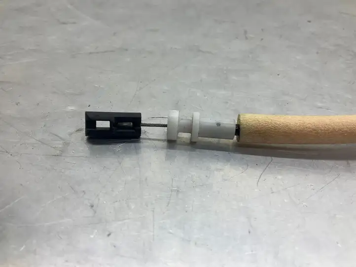 BMW 5 G30 G31 (2016 - ) Трос замка передней двери — фото 2