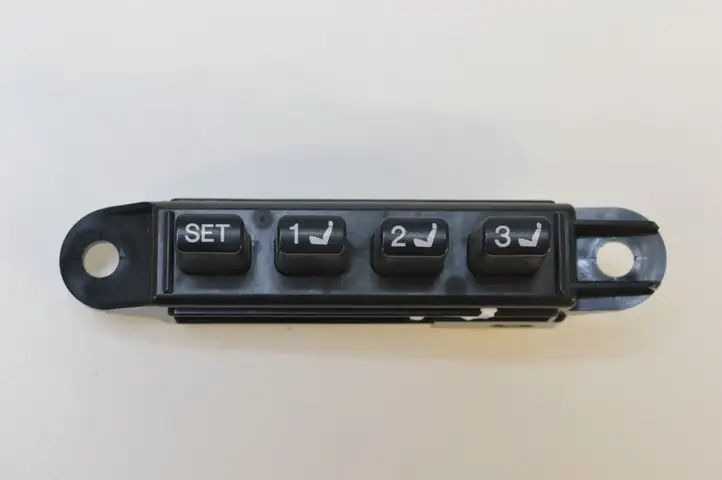 Lexus GS 300 350 430 450h (2004 - 2007) 15A911 Блок кнопок на панели — фото 1