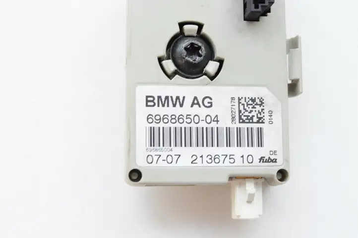 BMW 3 E92 E93 (2005 - 2014) 6968650 Усилитель антенны — фото 5