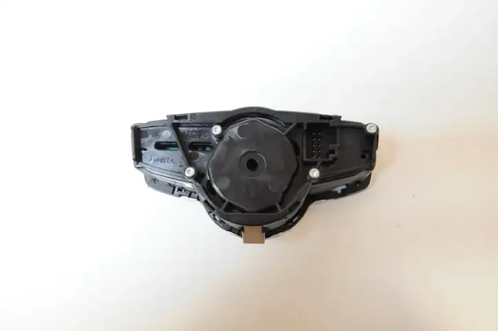 Mercedes-Benz C W205 (2014 - 2021) A2059057007 Включатель фонарей — фото 2