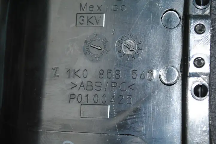 Volkswagen Jetta V (2005 - 2010) 1K0858560 Обшивка рулевой колонки — фото 3