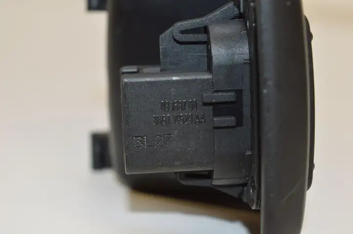 Ford Focus C-MAX (2003 - 2010) 3M5T14529AA Кнопка стеклоподъемников — фото 6