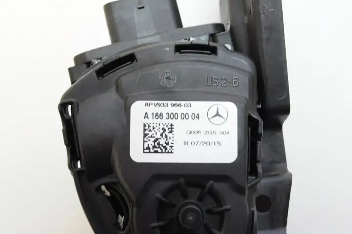 Mercedes-Benz GL X166 (2013 - 2019) A1663000004 Педаль акселератора — фото 5