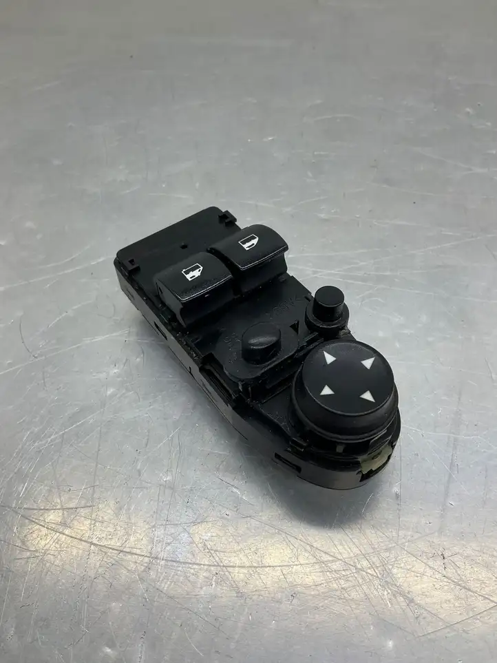 BMW 3 E92 E93 (2005 - 2014) 9217350 Кнопка стеклоподъемников — фото 2