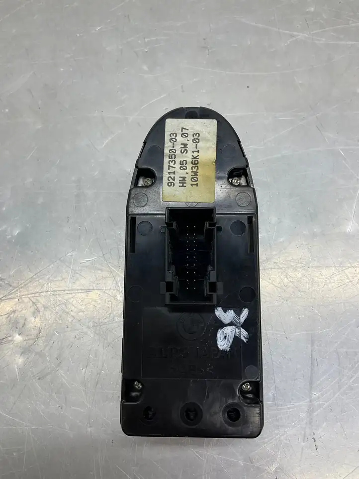 BMW 3 E92 E93 (2005 - 2014) 9217350 Кнопка стеклоподъемников — фото 4