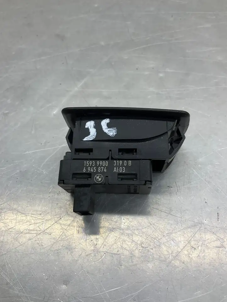 BMW 3 E92 E93 (2005 - 2014) 6945874 Кнопка стеклоподъемников — фото 3