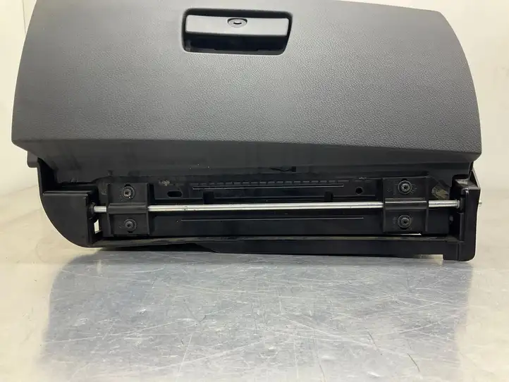 BMW 3 E92 E93 (2005 - 2014) 7075479 Бардачок в сборе — фото 16