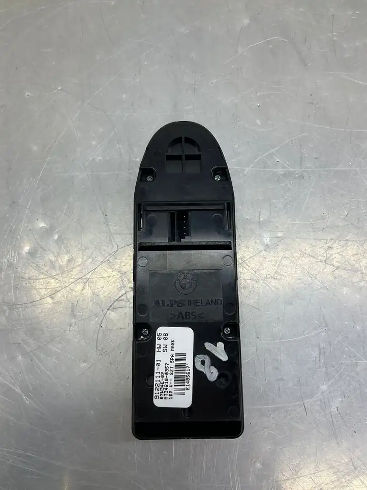 BMW 5 E60 E61 (2004 - 2010) 9122111 Кнопка стеклоподъемников — фото 4