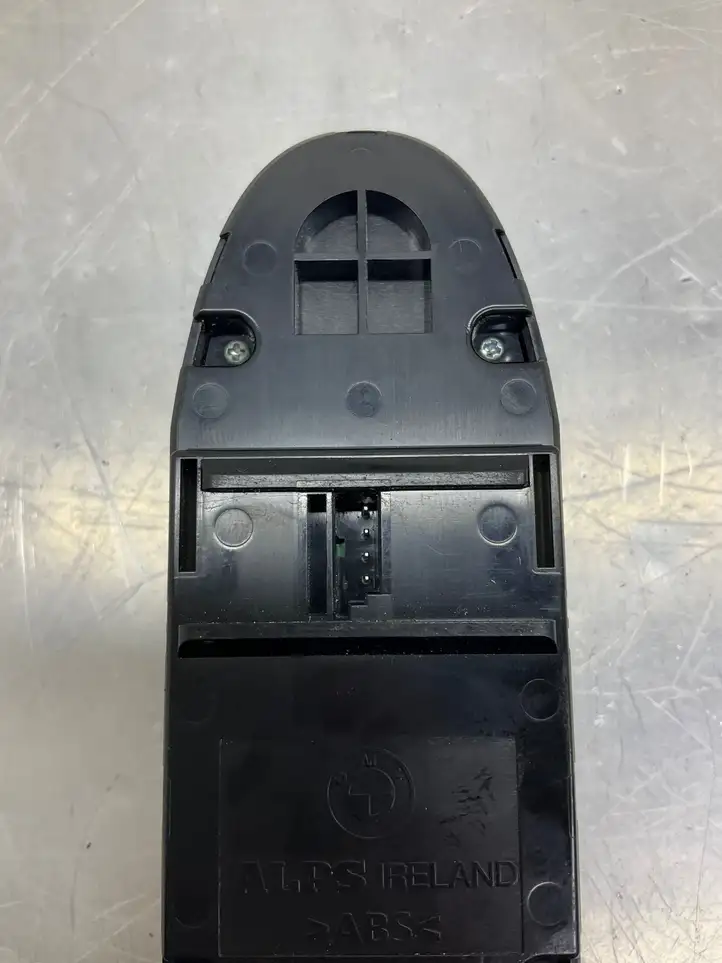 BMW 5 E60 E61 (2004 - 2010) 9122111 Кнопка стеклоподъемников — фото 5