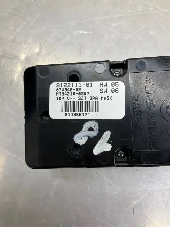 BMW 5 E60 E61 (2004 - 2010) 9122111 Кнопка стеклоподъемников — фото 6