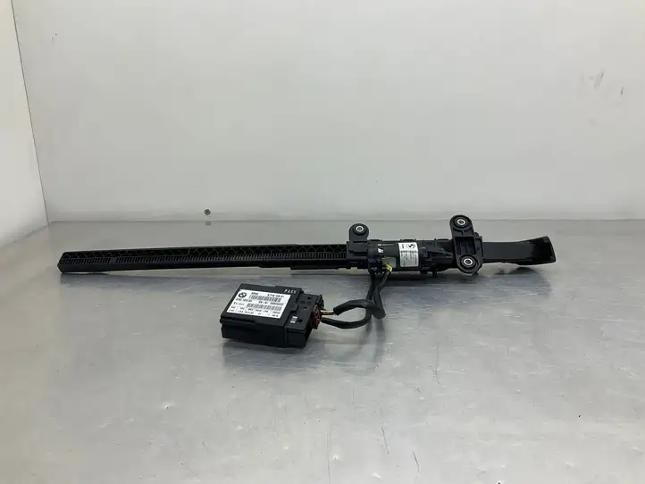 BMW 3 E92 E93 (2005 - 2014) 9165378 Электродвигатель регулировки ремня безопасности — фото 2