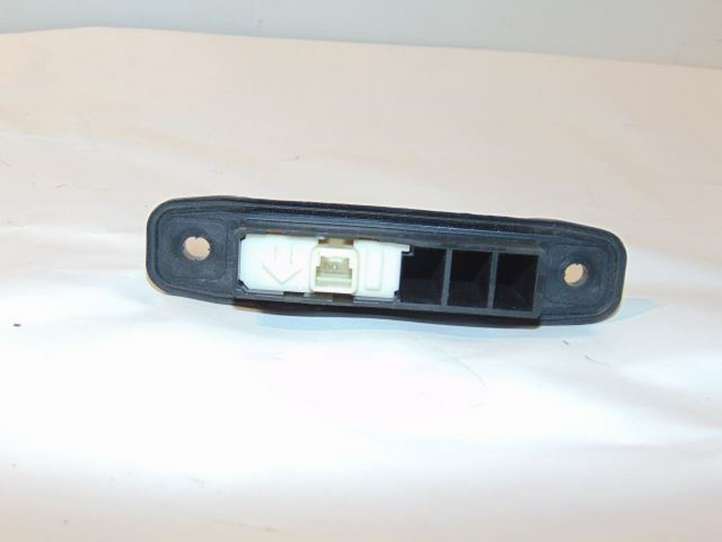 Toyota Avensis T270 (2012 - 2015)  8484005040 Ручка задней крышки