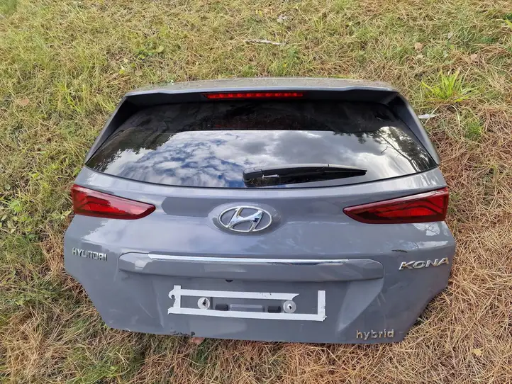 Hyundai Kona I (2017 - 2022) 73700J9010 Крышка багажника — фото 1