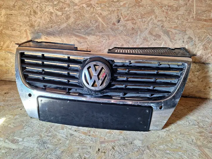 Volkswagen PASSAT B6 (2005 - 2010) 3C0853651 Верхняя решетка радиатора — фото 6
