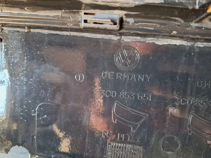 Volkswagen PASSAT B6 (2005 - 2010) 3C0853651 Верхняя решетка радиатора — фото 11