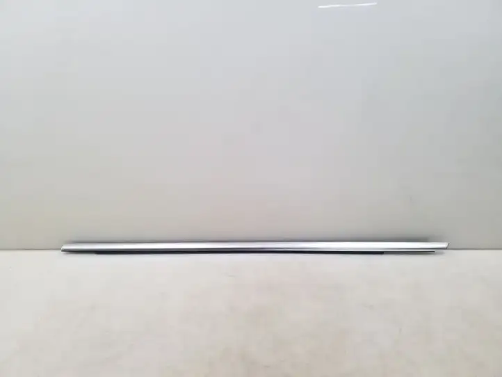 Mercedes-Benz A W177 (2018 - ) A1777250300 Накладка стекла передней двери — фото 1