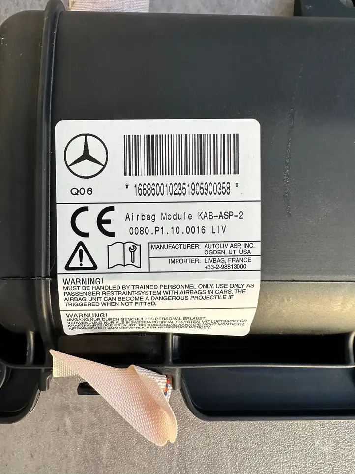 Mercedes-Benz GLE W166/C292 (2015 - 2019) 1668600102 Коленная подушка безопасности — фото 4
