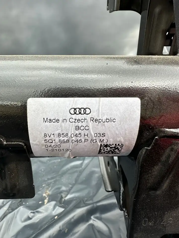 Audi A3/S3 8V (2016 - 2020) 8V1858045H Балка панели приборов — фото 6